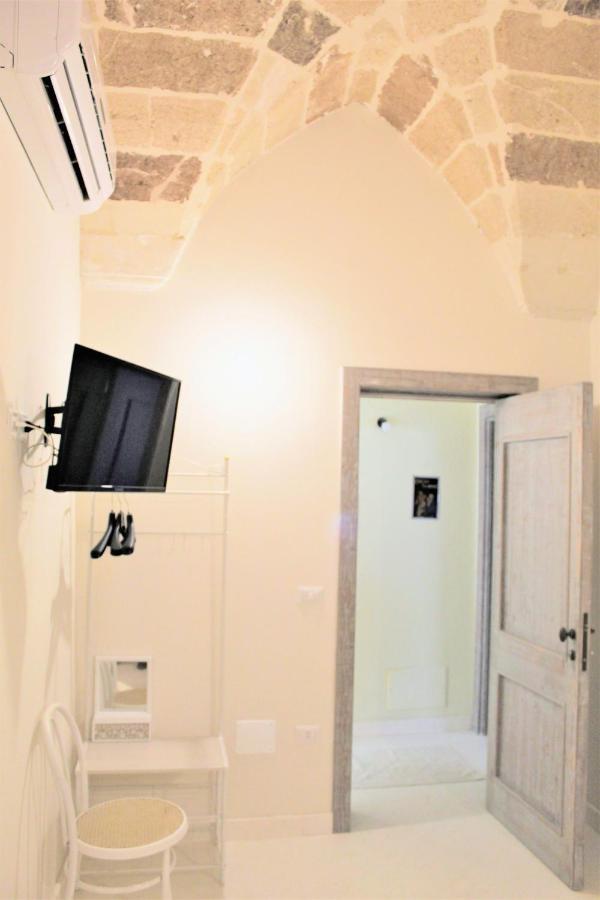 Dimora Vico Dei Nohi Acomodação com café da manhã Lecce Exterior foto